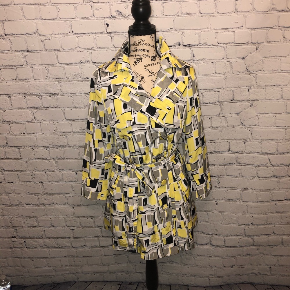 Vertigo Paris Short Trench Coat